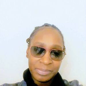 Meet your Posher, Monique